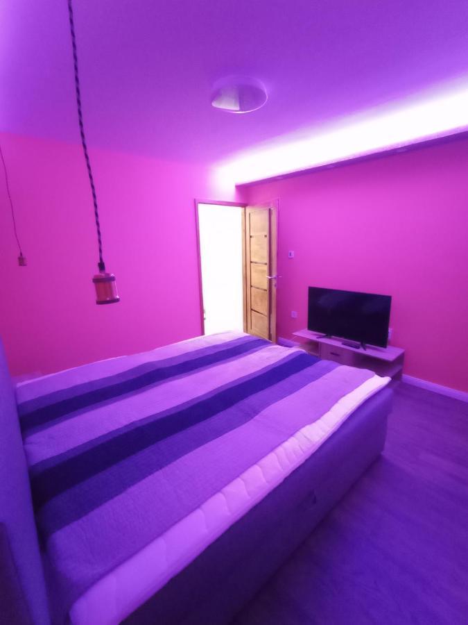 Pecsi Keco - Home Over The City Bagian luar foto